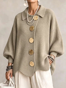 STEFANY | Cárdigan oversize con cuello y botones metálicos en Crema