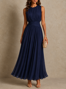Isabel | Vestido Maxi Roxanne con Cintura Fruncida y Sin Mangas en Azul Marino