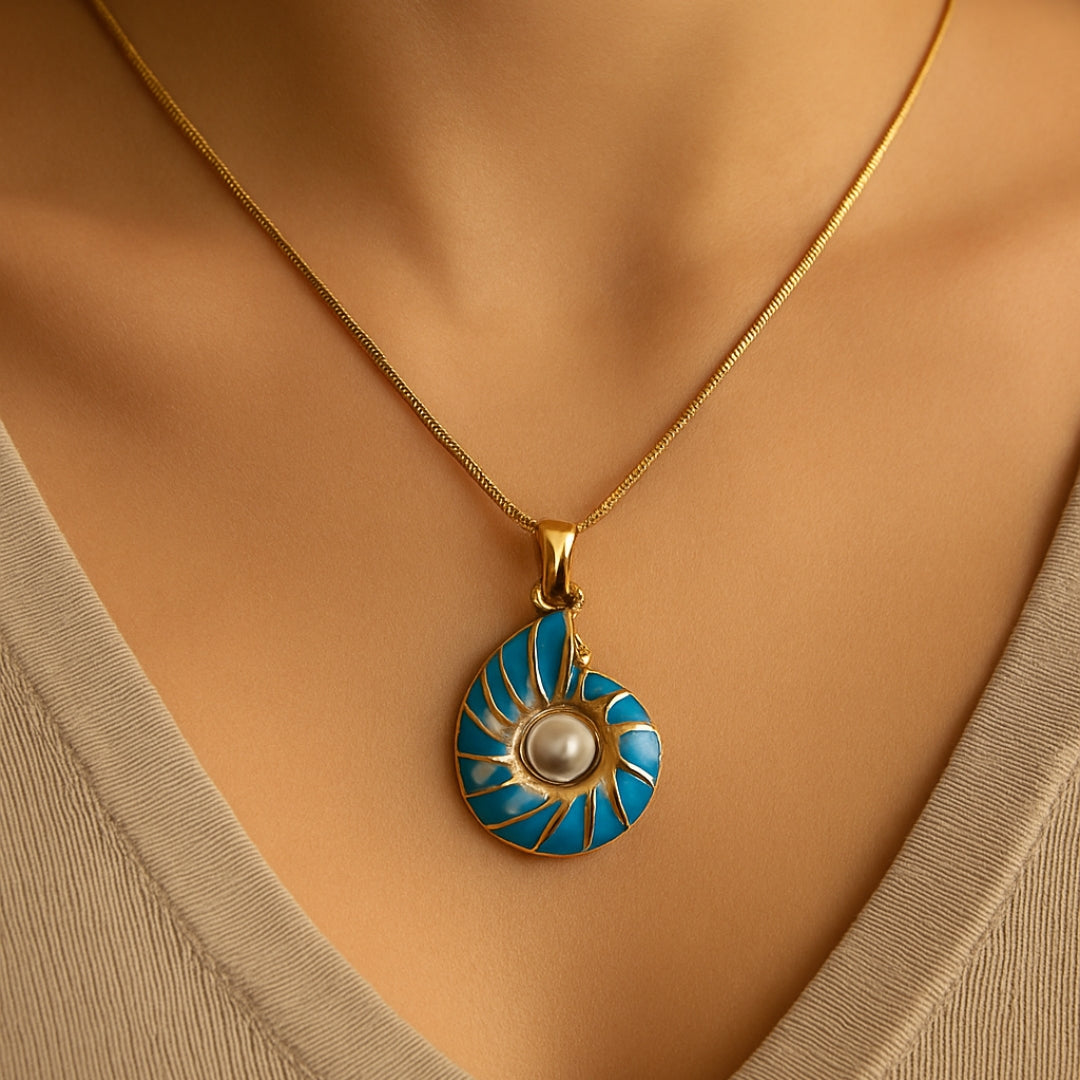 Collar con Concha Azul Perla
