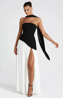Vega • Vestido Maxi Sin Tirantes con Bufanda a Juego en Negro