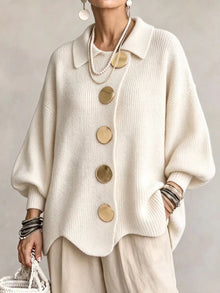 STEFANY | Cárdigan oversize con cuello y botones metálicos en Beige