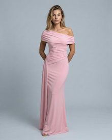 Aida • Vestido Maxi Arrugado de Un Hombro en Rosa Empolvado