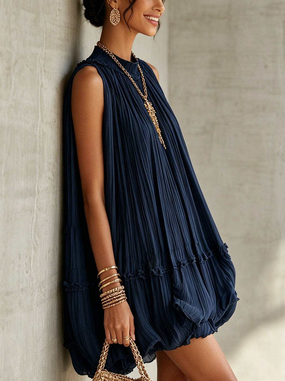 Océane | Mini Vestido de Volantes, Cuello Halter, Azul Marino